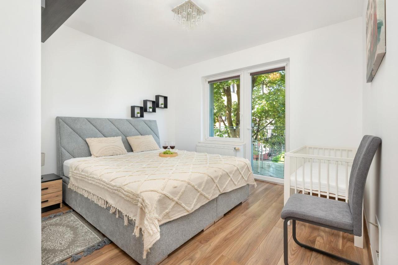 Bright & Spacious Family Apartment In Miedzyzdroje With Parking And 3 Balconies By Noclegi Renters Exterior foto